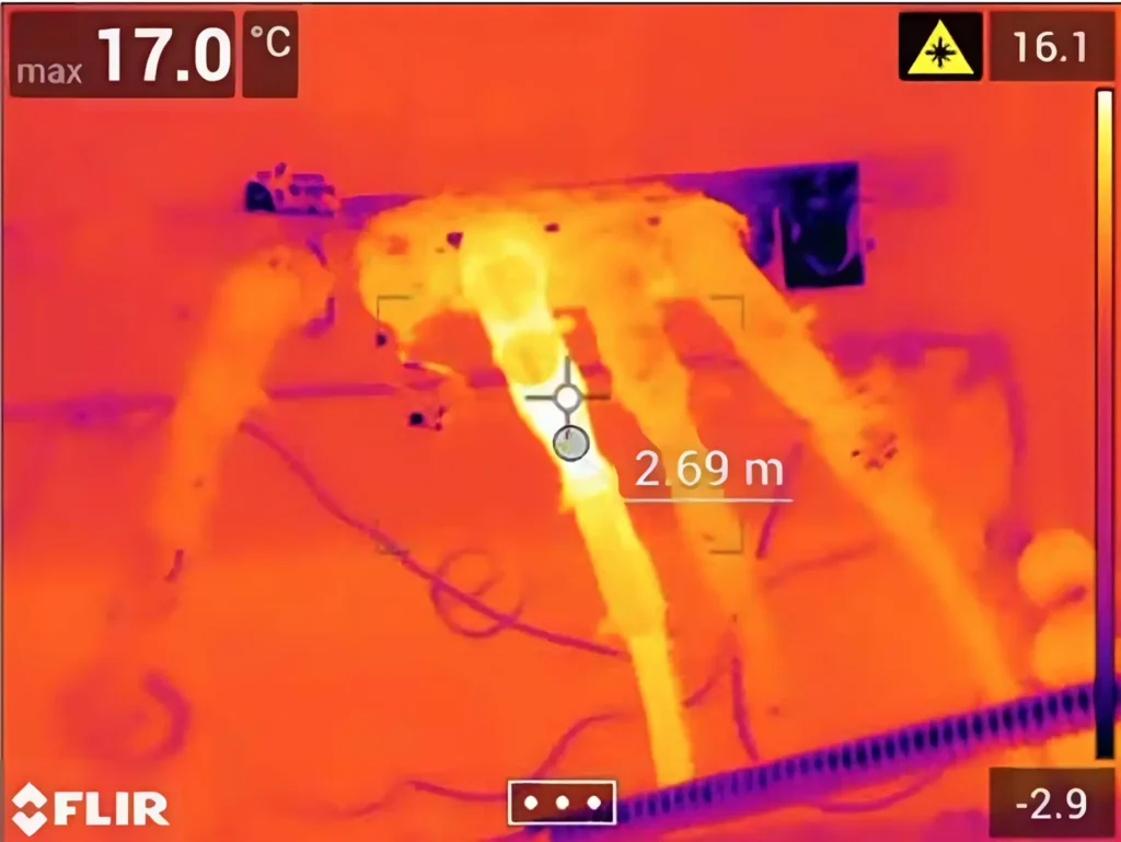 FLIR T530 - 可翻轉鏡頭熱像儀