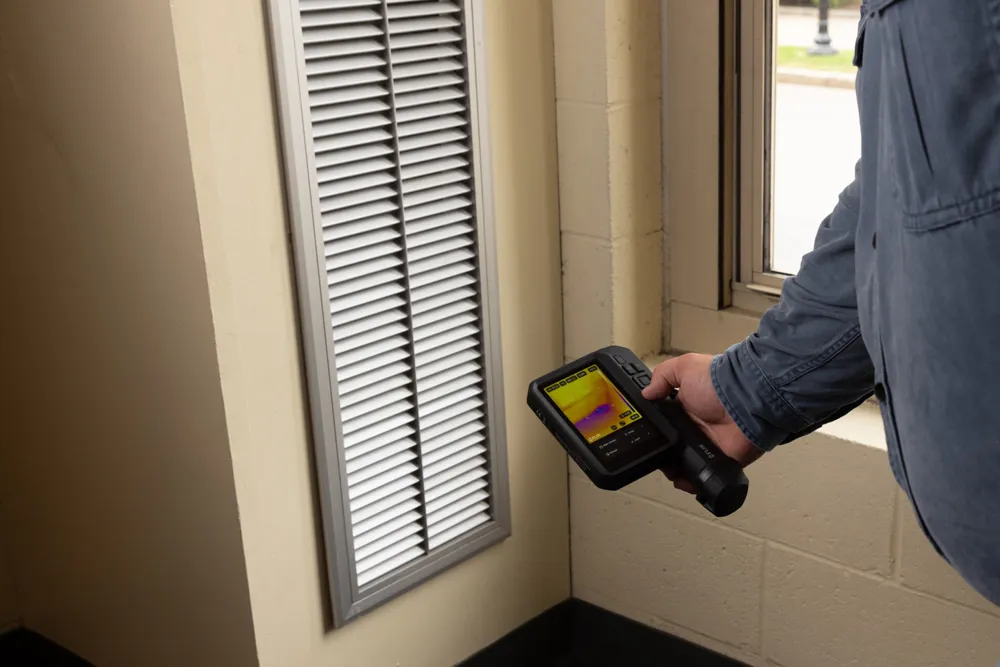 FLIR i65 - App 操控智慧熱像儀