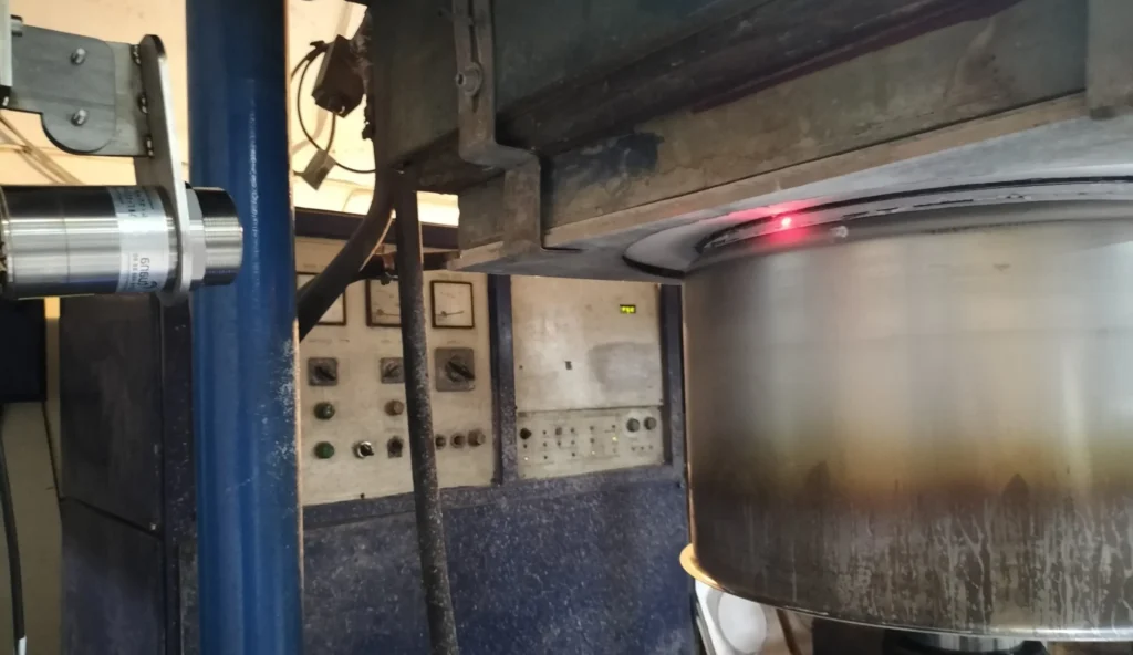 Optris CTlaser LT - 雙雷射瞄準，適用於中低溫的一般應用紅外線測溫儀