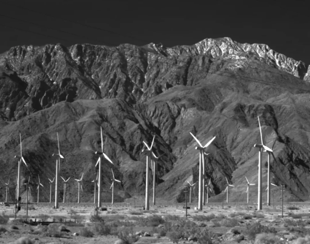 探索紅外線視界：SWIR、MWIR、LWIR 完整解析與熱像儀選購指南